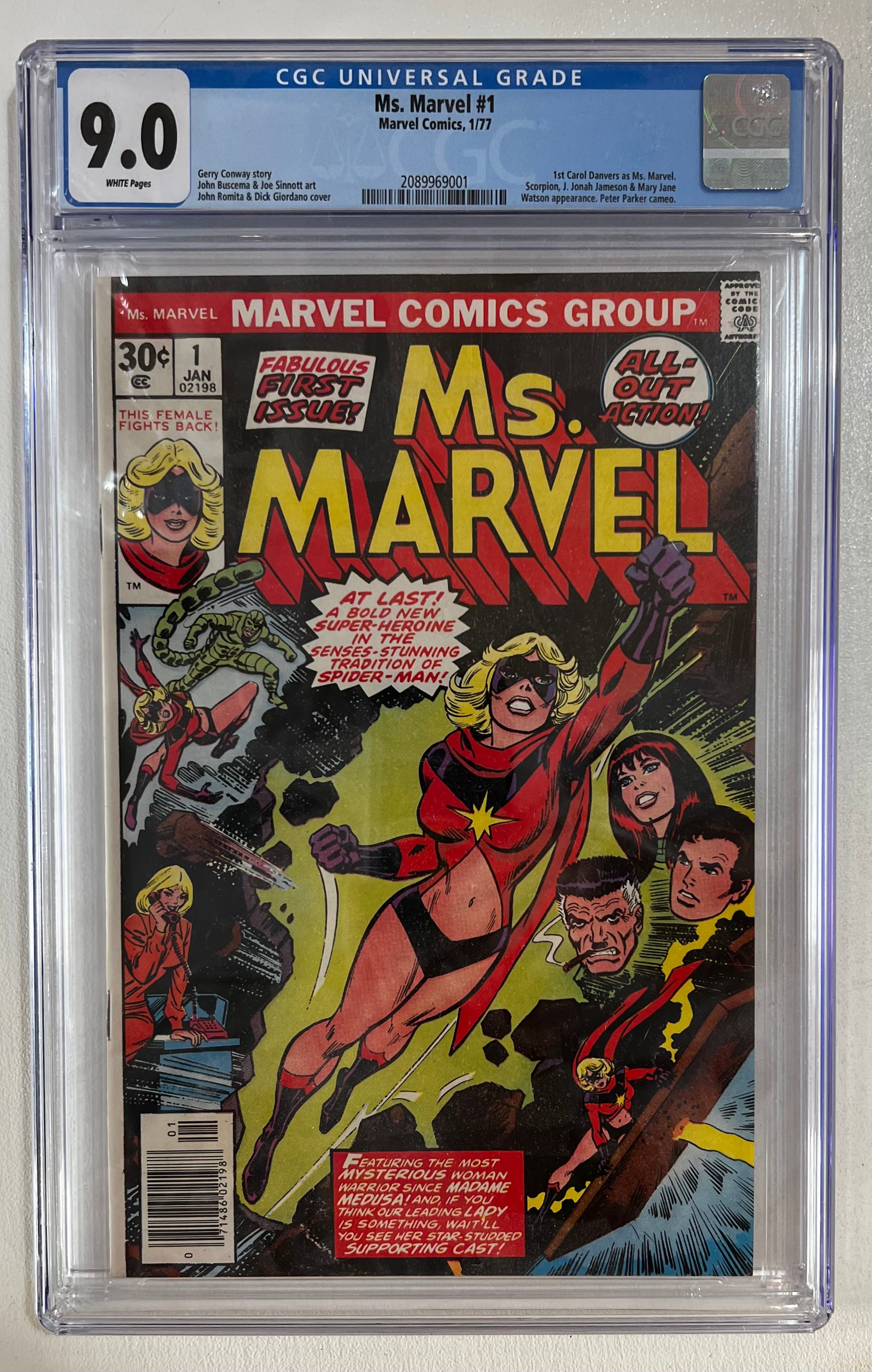 Ms. Marvel #1 First deals Solo Series - CGC 9.0