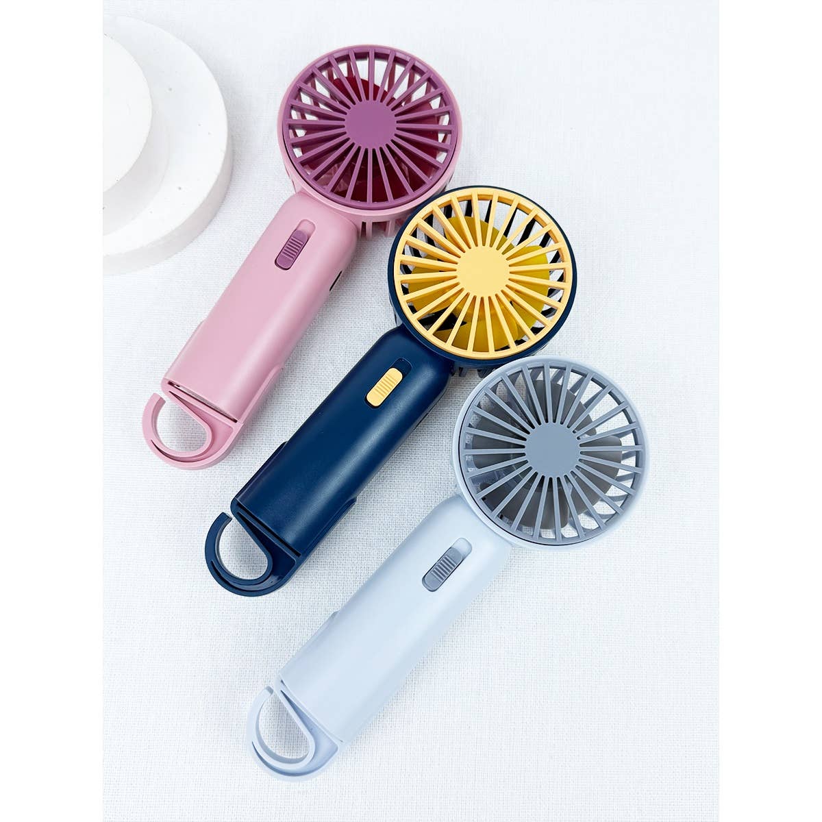 Portable Hand Fan with Pull out Stand: MIX COLOR