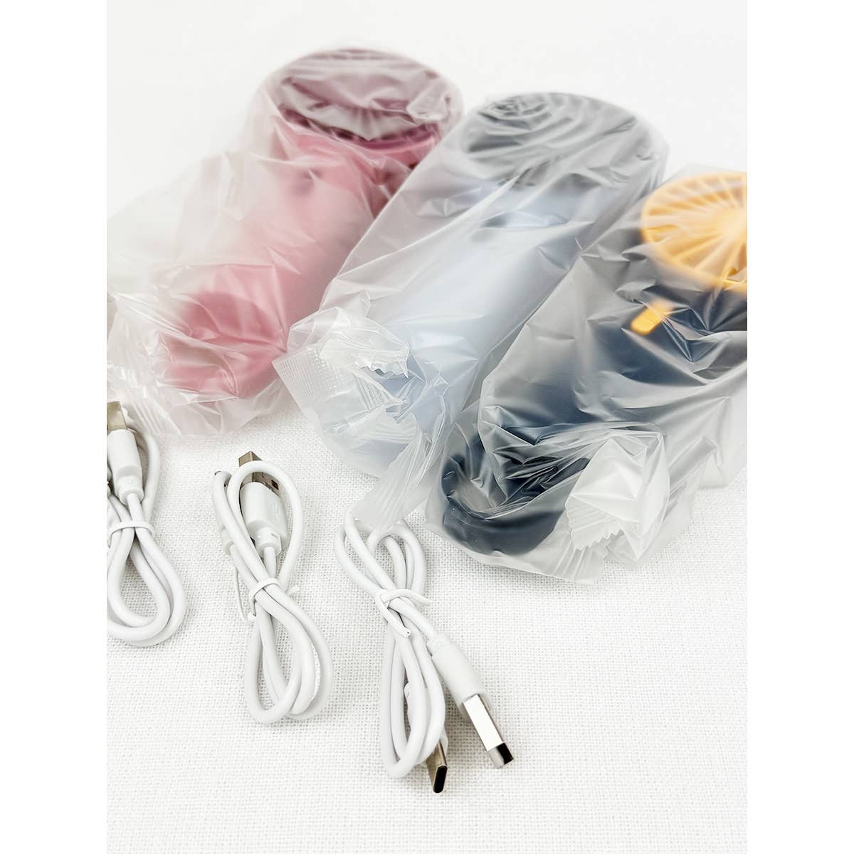 Portable Hand Fan with Pull out Stand: MIX COLOR