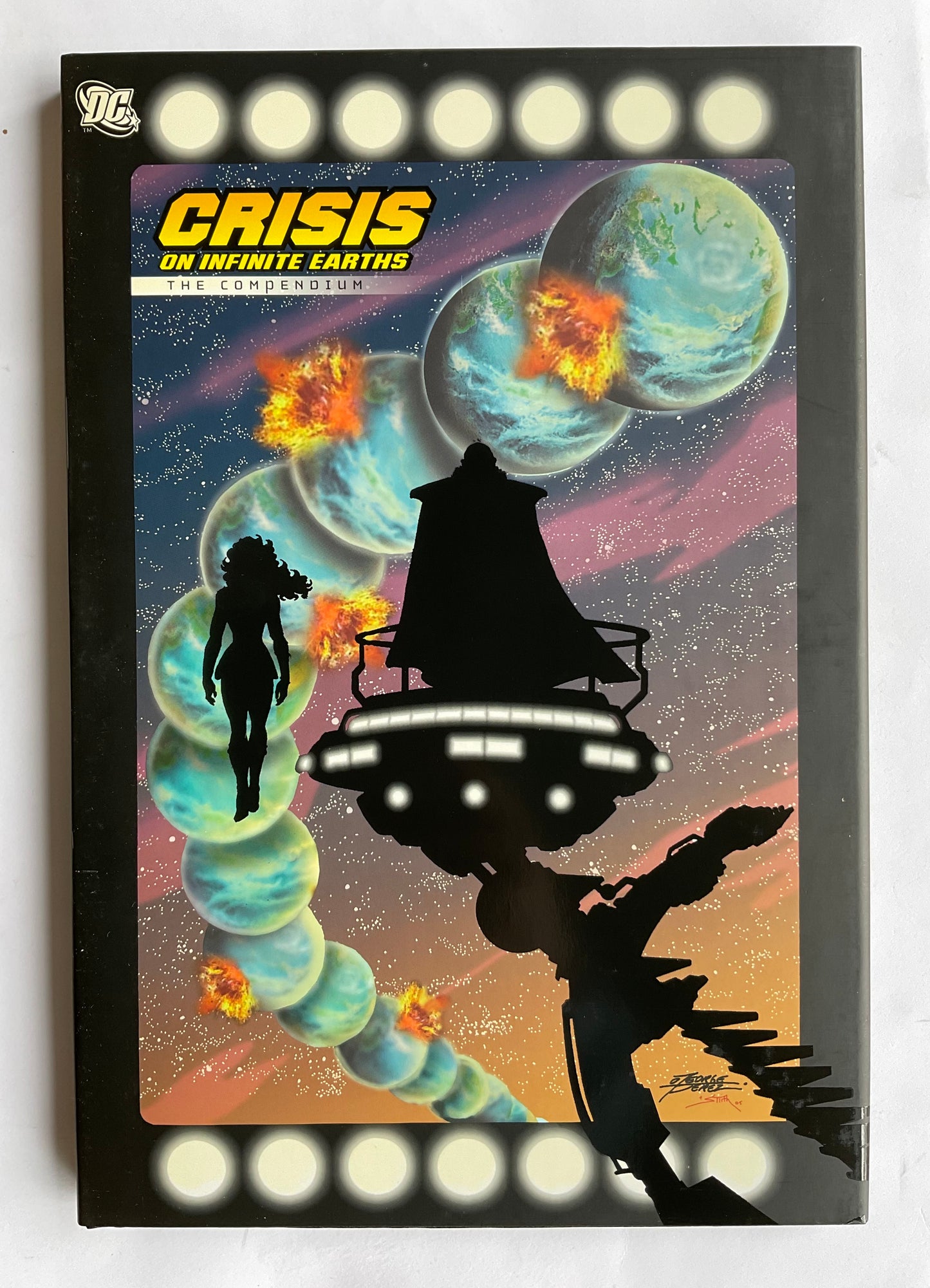 Crisis on Infinite Earths Absolute Edition