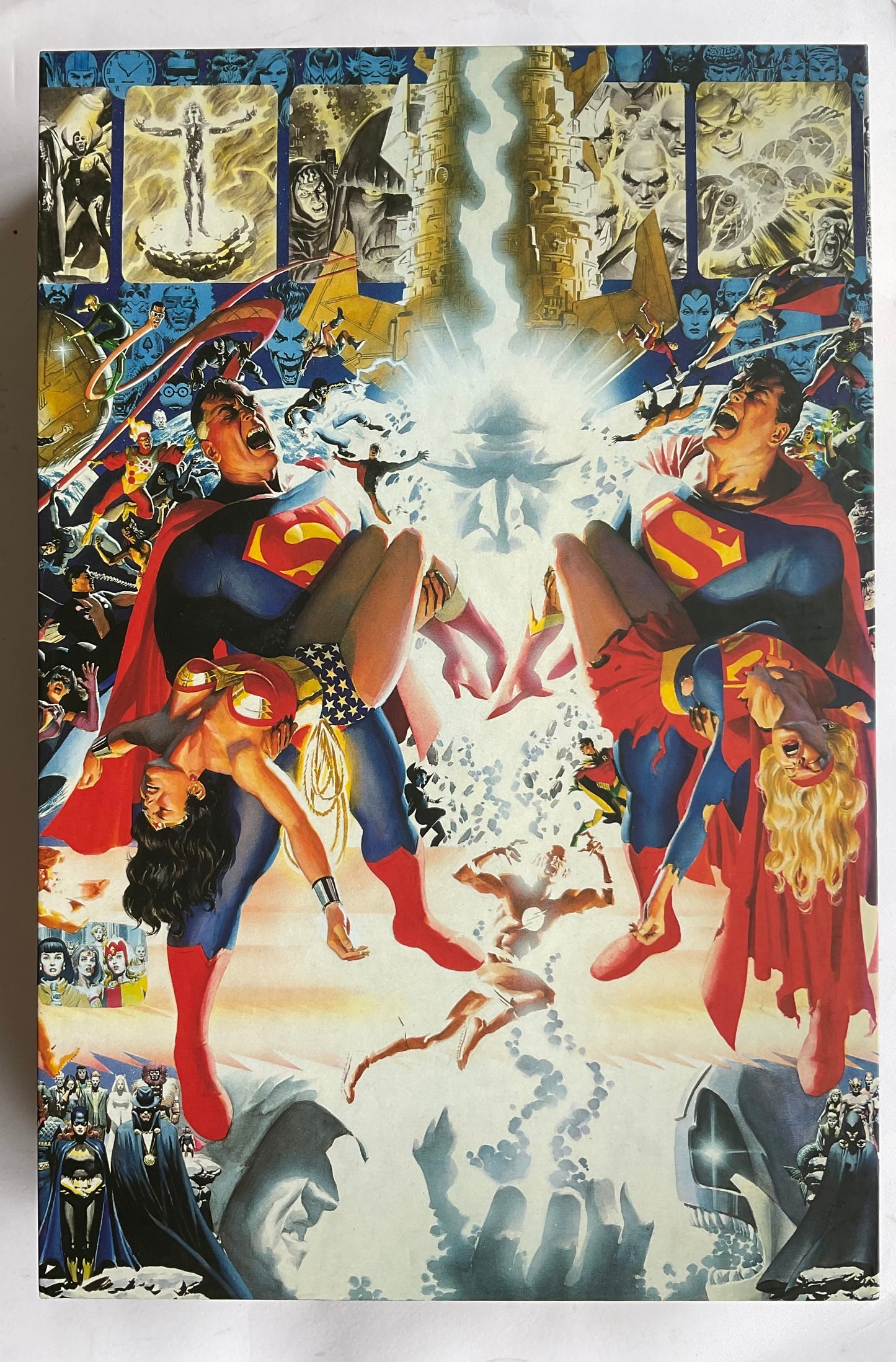 Crisis on Infinite Earths Absolute Edition