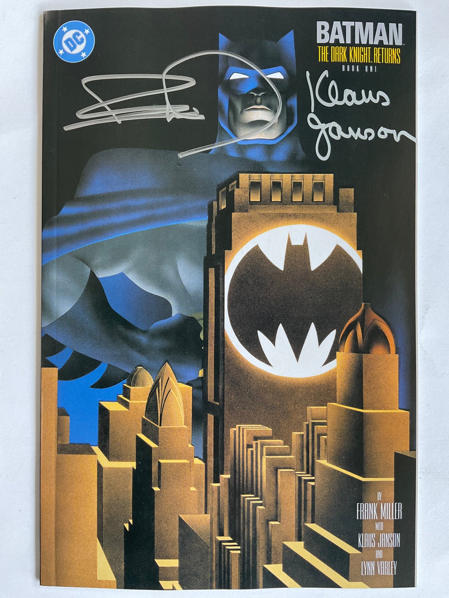 Batman Dark Knight Returns Book One Signed