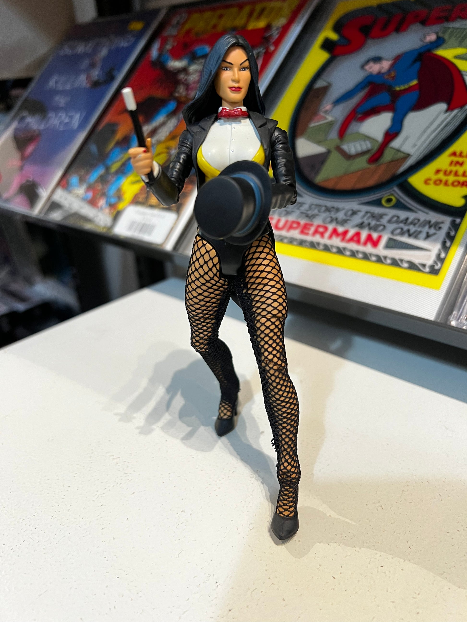 Zatanna figure store