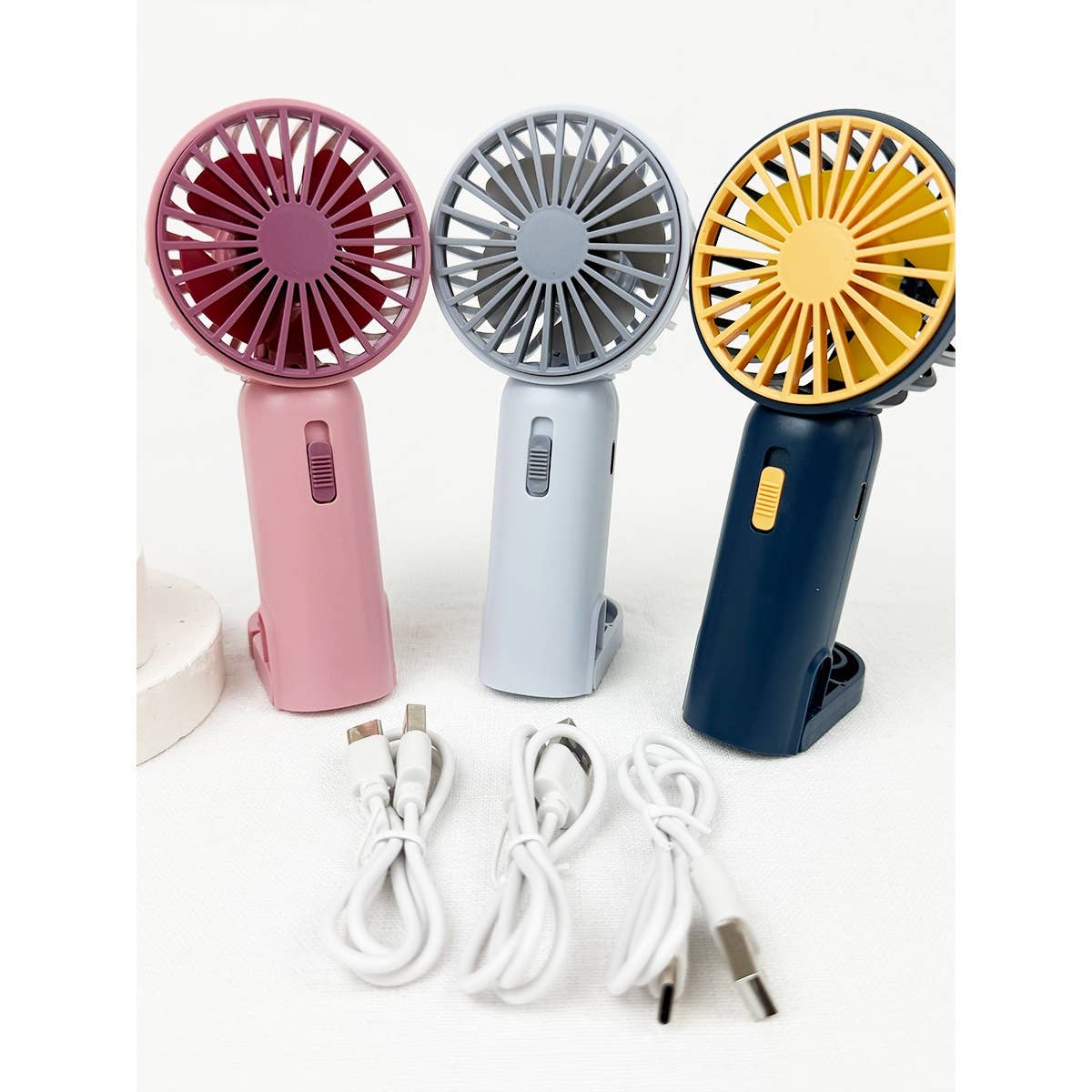 Portable Hand Fan with Pull out Stand: MIX COLOR