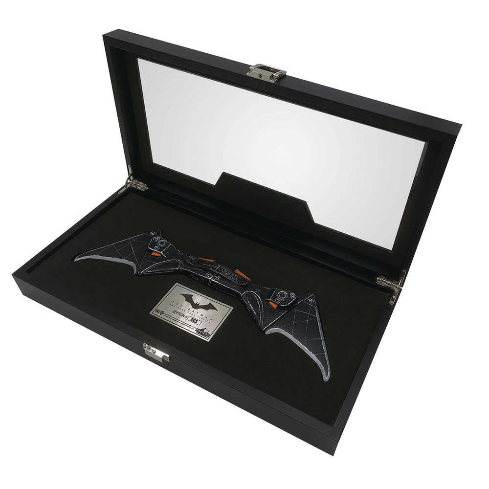 Batman Batarang Limited Edition Prop Replica